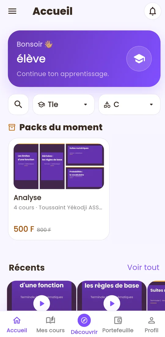 Écran d'accueil de l'application : la classe de l'élève, un pack de quatre cours et les cours récents